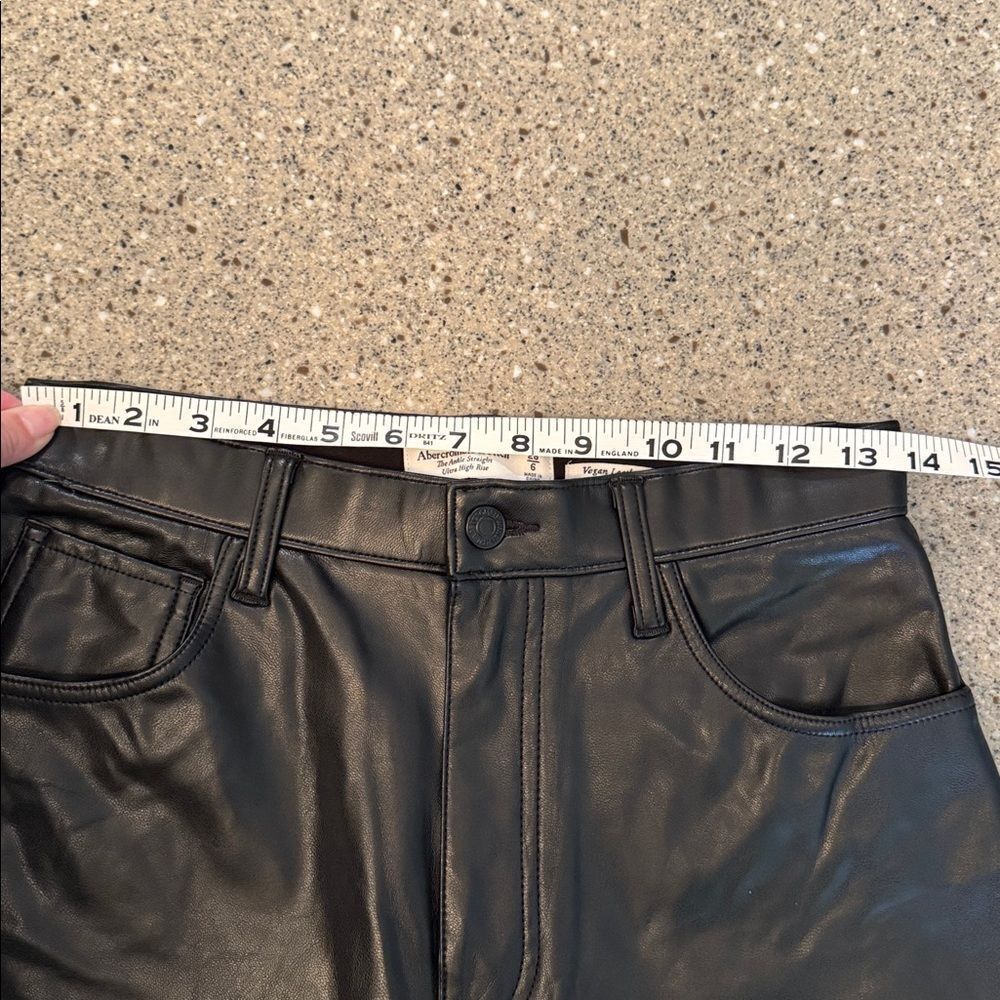 ABERCROMBIE & FITCH Curve Love Black Vegan Leather Ankle Straight Pant - Picture 4 of 10